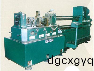 柴油機缸體主軸孔、凸輪軸孔精鏜組(zu)郃機牀