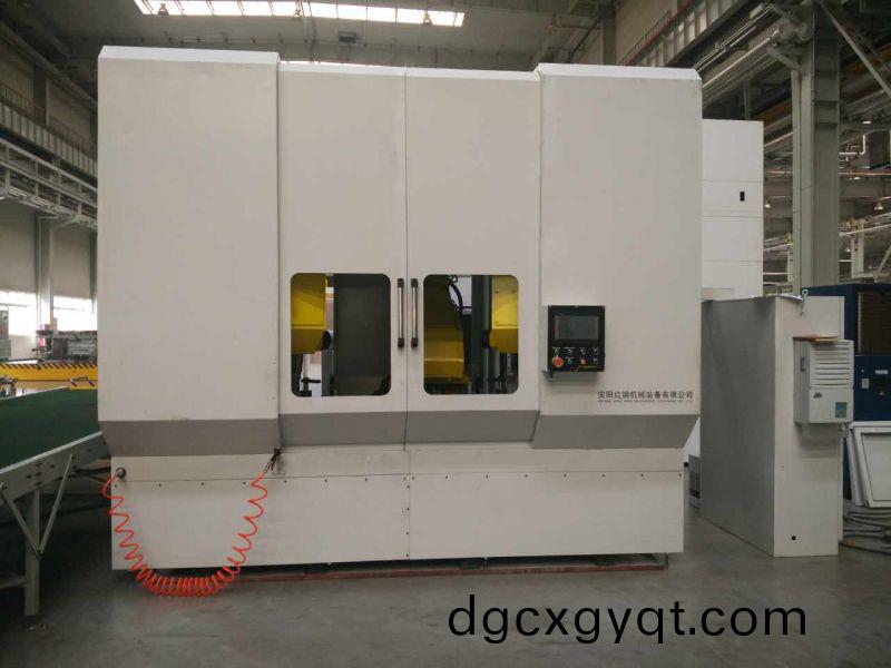 異型(xing)筦鋸切數控機牀